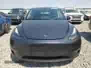 2024 Tesla Model Y Long Range with VIN 7SAYGDEE1RF064558, listed as a Copart auction lot 62367204 with 2,706 mi miles and Salvage title. Bid and sale history available at DreamBid. Image 5.