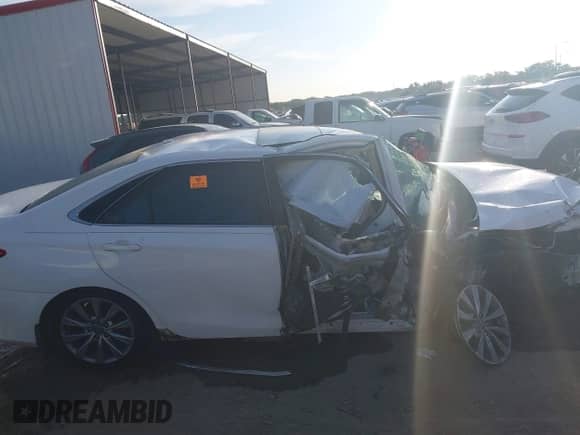 2016 Toyota Camry XLE с VIN 4T1BF1FK8GU576018, выставлен на аукционе IAAI как лот 43400636 с пробегом Не указан миль и . История ставок и продаж доступна на DreamBid. Изображение 11.