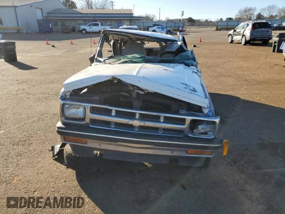 1993 Chevrolet Blazer с VIN 1GNDT13W3P2162256, выставлен на аукционе Copart как лот 41904865 с пробегом 191 390 миль миль и Списание • Salvage title. История ставок и продаж доступна на DreamBid. Изображение 5.