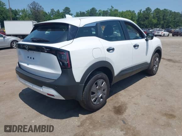 2025 Nissan Kicks S with VIN 3N8AP6BA4SL313975, listed as a IAAI auction lot 42545649 with 3,918 mi miles and . Bid and sale history available at DreamBid. Image 4.