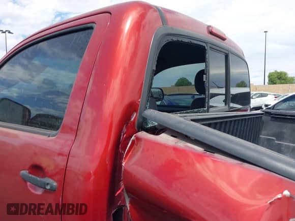 2007 Toyota Tacoma PreRunner z VIN 5TENX62N97Z455761, wystawiony jako IAAI lot #43111833 z przebiegiem 183 267 mil mil oraz . Historia ofert i sprzedaży dostępna na DreamBid. Obrazek 12.