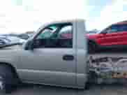 2000 GMC Sierra 1500 SL с VIN 1GTEC14W0YZ299238, выставлен на аукционе IAAI как лот 42806106 с пробегом Не указан миль и . История ставок и продаж доступна на DreamBid. Изображение 13.
