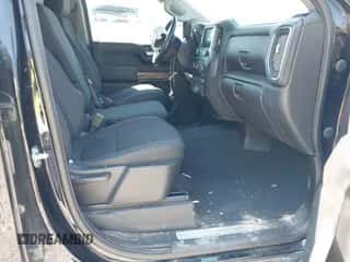 2020 Chevrolet Silverado 1500 LT z VIN 3GCPWCED8LG387147, wystawiony jako IAAI lot #43149205 z przebiegiem 94 773 mil mil oraz . Historia ofert i sprzedaży dostępna na DreamBid. Obrazek 5.