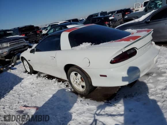 1997 Chevrolet Camaro Z28 with VIN 2G1FP22PXV2108247, listed as a Copart auction lot 42452335 with 45,717 mi miles and Salvage title. Bid and sale history available at DreamBid. Image 2.