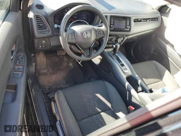 2021 Honda HR-V LX с VIN 3CZRU5H33MM702947, выставлен на аукционе Copart как лот 83814025 с пробегом 162 560 миль миль и На запчасти • Non repairable. История ставок и продаж доступна на DreamBid. Изображение 8.