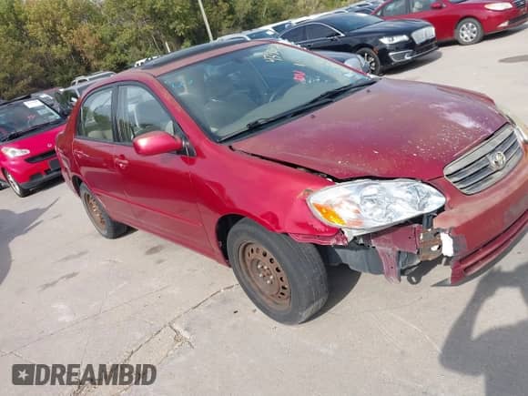 2004 Toyota Corolla CE z VIN 1NXBR32E44Z203654, wystawiony jako IAAI lot #43507348 z przebiegiem 227 127 mil mil oraz . Historia ofert i sprzedaży dostępna na DreamBid. Obrazek 1.