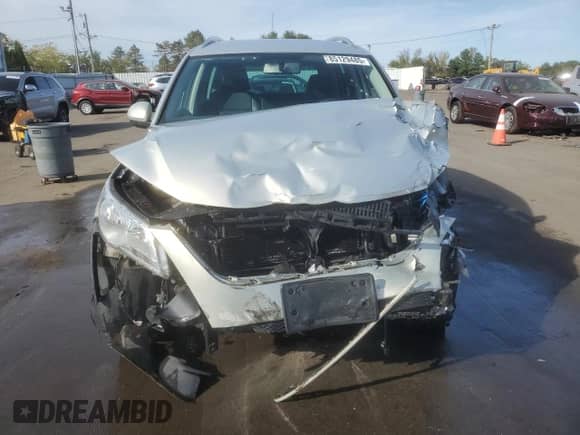 2011 Volkswagen Tiguan S с VIN WVGBV7AX5BW527753, выставлен на аукционе Copart как лот 85129485 с пробегом 110 508 миль миль и Списание • Salvage title. История ставок и продаж доступна на DreamBid. Изображение 5.