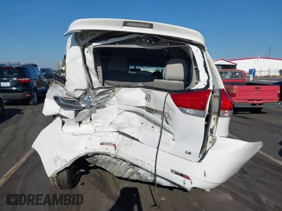 2012 Toyota Sienna with VIN 5TDKA3DC9CS011950, listed as a IAAI auction lot 43110593 with 109,667 mi miles and . Bid and sale history available at DreamBid. Image 16.