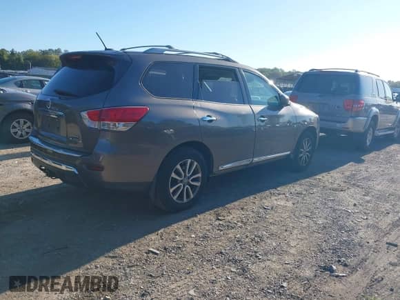 2014 Nissan Pathfinder SL with VIN 5N1AR2MM0EC679904, listed as a IAAI auction lot 43422801 with 105,480 mi miles and . Bid and sale history available at DreamBid. Image 4.