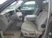 2007 Dodge 1500 SLT z VIN 1D7HA16217J642669, wystawiony jako Copart lot #54568075 z przebiegiem 141 530 mil mil oraz Szkoda całkowita • Salvage title. Historia ofert i sprzedaży dostępna na DreamBid. Obrazek 7.