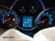 2012 Chevrolet Cruze LS z VIN 1G1PC5SH2C7362518, wystawiony jako IAAI lot #43401897 z przebiegiem 160 773 mil mil oraz . Historia ofert i sprzedaży dostępna na DreamBid. Obrazek 7.