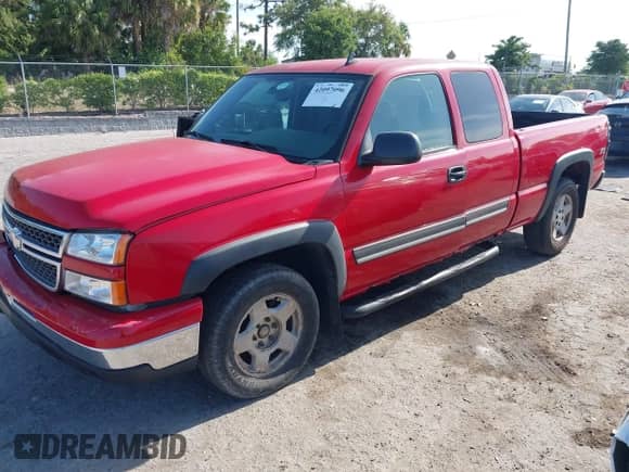 2006 Chevrolet Silverado 1500 LT3 с VIN 1GCEK19Z36Z136862, выставлен на аукционе IAAI как лот 42097096 с пробегом 254 905 миль миль и . История ставок и продаж доступна на DreamBid. Изображение 2.
