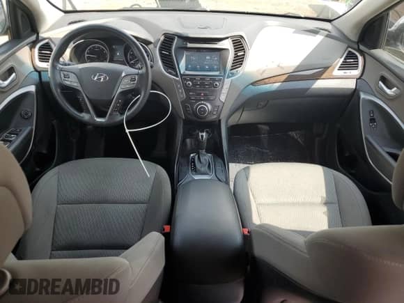 2017 Hyundai Santa Fe SE с VIN KM8SMDHF9HU254643, выставлен на аукционе Copart как лот 64631965 с пробегом 116 880 миль миль и Списание • Salvage title. История ставок и продаж доступна на DreamBid. Изображение 8.