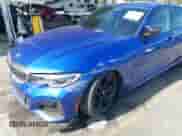 2020 BMW 3 Series M340i z VIN 3MW5U7J09L8B32215, wystawiony jako IAAI lot #43019266 z przebiegiem 25 919 mil mil oraz . Historia ofert i sprzedaży dostępna na DreamBid. Obrazek 18.
