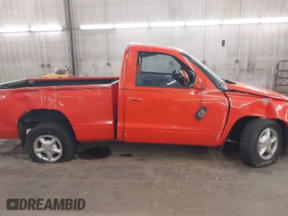 1997 Dodge Dakota с VIN 1B7FL26Y5VS100228, выставлен на аукционе IAAI как лот 43462387 с пробегом 149 710 миль миль и . История ставок и продаж доступна на DreamBid. Изображение 14.