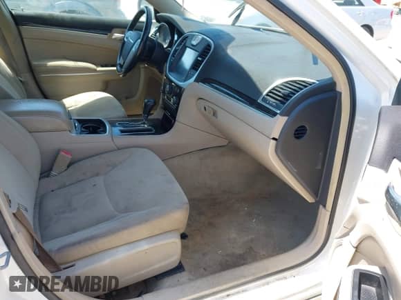 2011 Chrysler 300 с VIN 2C3CA4CG9BH529203, выставлен на аукционе IAAI как лот 42046750 с пробегом 231 723 миль миль и . История ставок и продаж доступна на DreamBid. Изображение 5.