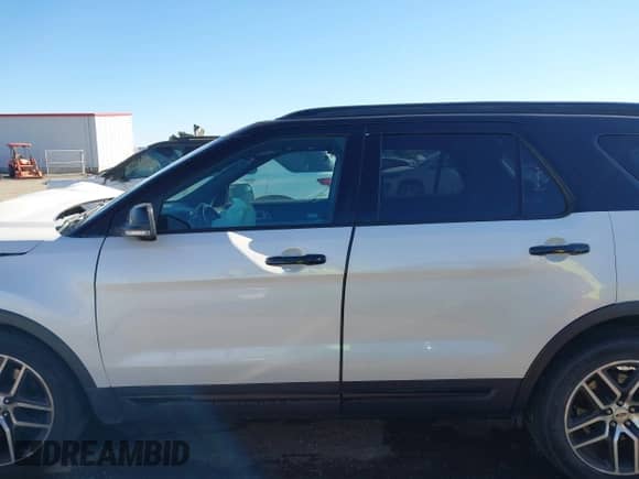 2017 Ford Explorer Sport with VIN 1FM5K8GT5HGD74701, listed as a IAAI auction lot 43369450 with 109,606 mi miles and . Bid and sale history available at DreamBid. Image 14.