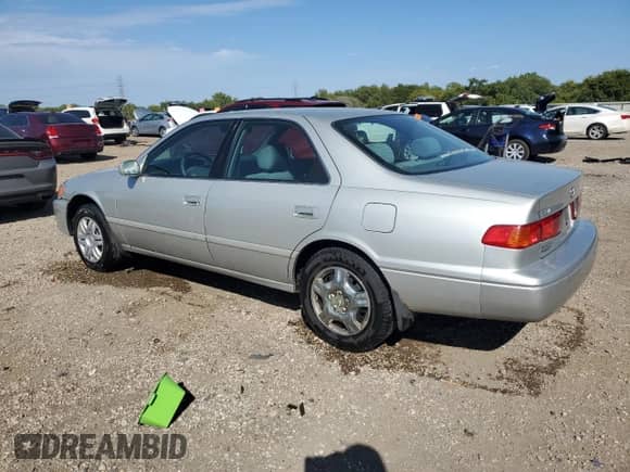 2001 Toyota Camry LE z VIN 4T1BF22K91U124811, wystawiony jako Copart lot #80079575 z przebiegiem 122 456 mil mil oraz Szkoda całkowita • Salvage title. Historia ofert i sprzedaży dostępna na DreamBid. Obrazek 2.