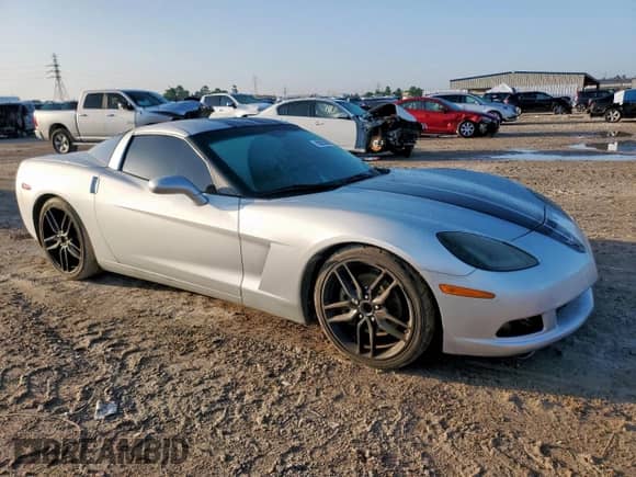 2012 Chevrolet Corvette 1LT с VIN 1G1YE2DW8C5107702, выставлен на аукционе Copart как лот 58532065 с пробегом 128 105 миль миль и Списание • Salvage title. История ставок и продаж доступна на DreamBid. Изображение 4.