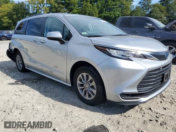 2023 Toyota Sienna LE with VIN 5TDKSKFC6PS092223, listed as a Copart auction lot 80493715 with 27,214 mi miles and Salvage title. Bid and sale history available at DreamBid. Image 4.