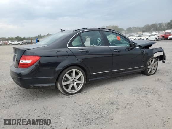 2014 Mercedes-Benz C 250 Sport with VIN WDDGF4HB7EG250768, listed as a Copart auction lot 84007365 with 77,293 mi miles and Clean title. Bid and sale history available at DreamBid. Image 3.