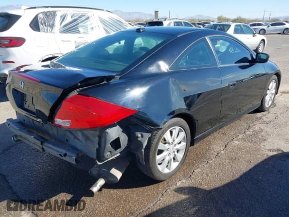 2006 Honda Accord EX-L z VIN 1HGCM82726A011600, wystawiony jako IAAI lot #41631293 z przebiegiem 281 466 mil mil oraz . Historia ofert i sprzedaży dostępna na DreamBid. Obrazek 6.