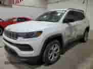 2024 Jeep Compass Latitude with VIN 3C4NJDBN0RT146367, listed as a Copart auction lot 41695345 with 20,951 mi miles and Salvage title. Bid and sale history available at DreamBid. Image 1.