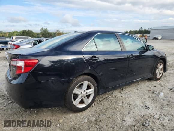 2014 Toyota Camry SE с VIN 4T1BF1FK2EU321328, выставлен на аукционе Copart как лот 82304665 с пробегом 169 712 миль миль и Списание • Salvage title. История ставок и продаж доступна на DreamBid. Изображение 3.