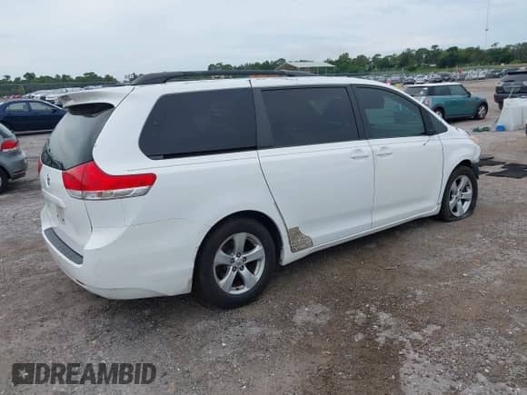 2012 Toyota Sienna LE AAS with VIN 5TDKK3DC8CS259698, listed as a IAAI auction lot 43249354 with 340,370 mi miles and . Bid and sale history available at DreamBid. Image 4.