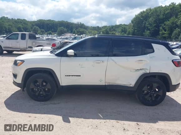 2018 Jeep Compass Latitude с VIN 3C4NJDBB9JT457791, выставлен на аукционе IAAI как лот 43026669 с пробегом 103 309 миль миль и . История ставок и продаж доступна на DreamBid. Изображение 14.