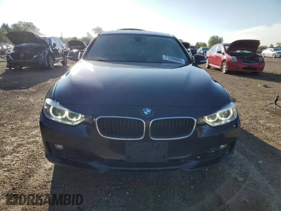 2014 BMW 3 Series 328i xDrive с VIN WBA3B5G59ENS09704, выставлен на аукционе Copart как лот 71268005 с пробегом 143 317 миль миль и Списание • Salvage title. История ставок и продаж доступна на DreamBid. Изображение 5.