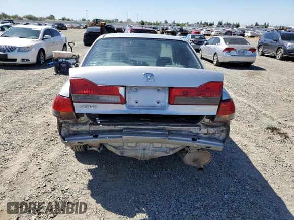 2001 Honda Accord VP с VIN 1HGCF866X1A027452, выставлен на аукционе Copart как лот 56801105 с пробегом 325 103 миль миль и Списание • Salvage title. История ставок и продаж доступна на DreamBid. Изображение 6.