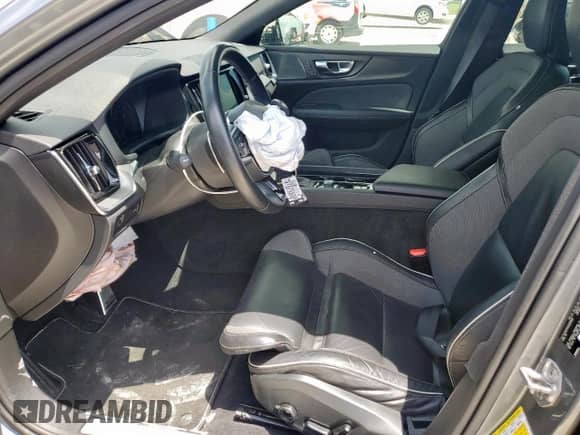2019 Volvo S60 R-Design с VIN 7JR102FM0KG003955, выставлен на аукционе Copart как лот 61652095 с пробегом 49 362 миль миль и Списание • Salvage title. История ставок и продаж доступна на DreamBid. Изображение 7.