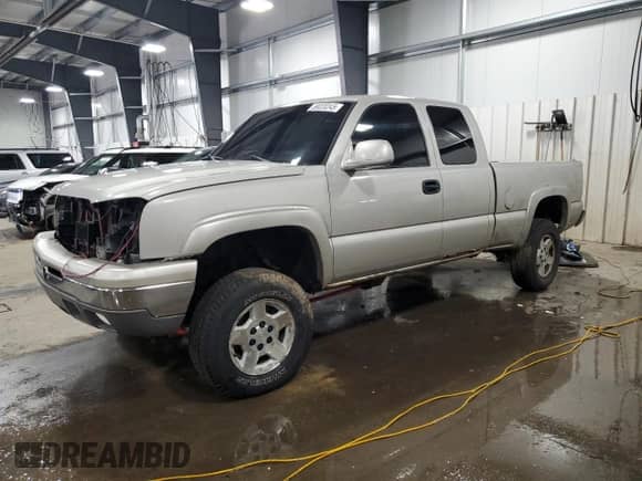2005 Chevrolet Silverado 1500 LS with VIN 1GCEK19B35E135865, listed as a Copart auction lot 58020245 with Not provided miles and Salvage title. Bid and sale history available at DreamBid. Image 1.