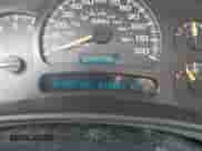 2005 Chevrolet Suburban Z71 z VIN 3GNFK16Z15G142075, wystawiony jako IAAI lot #42172902 z przebiegiem 199 847 mil mil oraz . Historia ofert i sprzedaży dostępna na DreamBid. Obrazek 7.