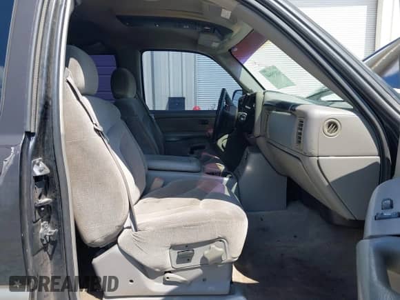 2000 GMC Sierra 1500 SLE с VIN 2GTEK19T6Y1243704, выставлен на аукционе IAAI как лот 42855840 с пробегом 274 685 миль миль и . История ставок и продаж доступна на DreamBid. Изображение 5.