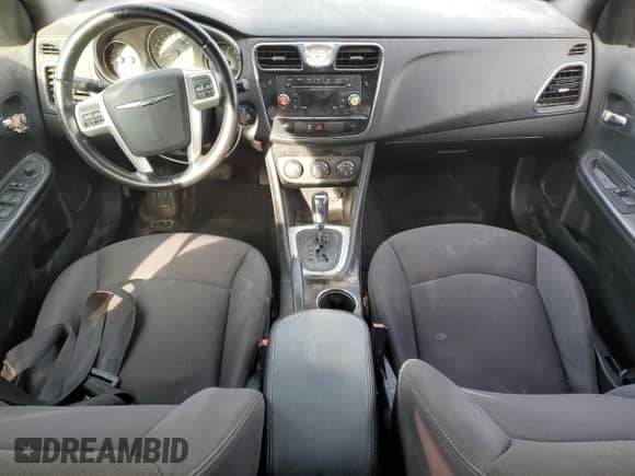 2013 Chrysler 200 Touring with VIN 1C3CCBBB9DN585043, listed as a Copart auction lot 70297335 with 186,745 mi miles and Salvage title. Bid and sale history available at DreamBid. Image 8.