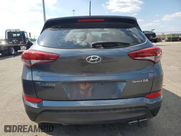 2016 Hyundai Tucson Sport z VIN KM8J33A21GU086964, wystawiony jako Copart lot #80694685 z przebiegiem 126 068 mil mil oraz Czysty tytuł • Clean title. Historia ofert i sprzedaży dostępna na DreamBid. Obrazek 6.