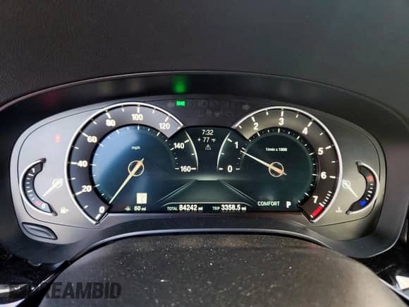 2018 BMW 5 Series 530i xDrive z VIN WBAJA7C5XJWC76654, wystawiony jako Copart lot #69140585 z przebiegiem 84 242 mil mil oraz Szkoda całkowita • Salvage title. Historia ofert i sprzedaży dostępna na DreamBid. Obrazek 9.