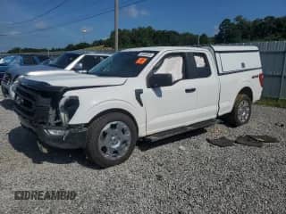 2021 Ford F-150 XL z VIN 1FTEX1EP2MKE07812, wystawiony jako Copart lot #63468535 z przebiegiem 130 653 mil mil oraz Szkoda całkowita • Salvage title. Historia ofert i sprzedaży dostępna na DreamBid. Obrazek 1.