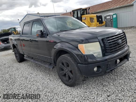 2012 Ford F-150 XL z VIN 1FTFW1ET4CFA37491, wystawiony jako Copart lot #89725685 z przebiegiem 228 596 mil mil oraz Czysty tytuł • Clean title. Historia ofert i sprzedaży dostępna na DreamBid. Obrazek 4.