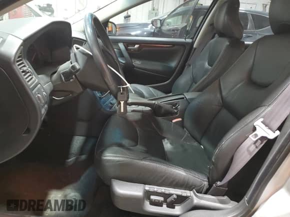 2001 Volvo S60 с VIN YV1RS58D912033178, выставлен на аукционе Copart как лот 43249575 с пробегом 145 162 миль миль и Чистый • Clean title. История ставок и продаж доступна на DreamBid. Изображение 7.