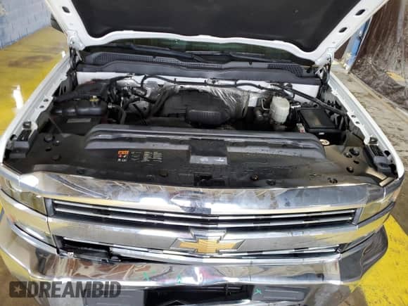 2018 Chevrolet Silverado 2500HD Work Truck z VIN 1GC2CUEG5JZ150745, wystawiony jako Copart lot #59665775 z przebiegiem 168 931 mil mil oraz Czysty tytuł • Clean title. Historia ofert i sprzedaży dostępna na DreamBid. Obrazek 11.