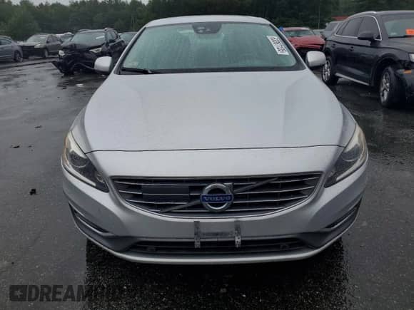 2017 Volvo S60 Inscription Platinum с VIN LYV402TM8HB133454, выставлен на аукционе Copart как лот 63387135 с пробегом 121 798 миль миль и На запчасти • Non repairable. История ставок и продаж доступна на DreamBid. Изображение 5.