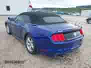 2016 Ford Mustang V6 z VIN 1FATP8EM8G5251483, wystawiony jako IAAI lot #43299521 z przebiegiem 112 555 mil mil oraz . Historia ofert i sprzedaży dostępna na DreamBid. Obrazek 3.