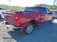 2021 Chevrolet Silverado 1500 LT z VIN 1GCUYDED3MZ395046, wystawiony jako IAAI lot #43329973 z przebiegiem 45 512 mil mil oraz . Historia ofert i sprzedaży dostępna na DreamBid. Obrazek 4.