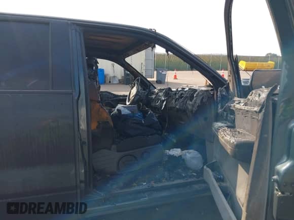 2005 Ford F-150 XLT z VIN 1FTPX14515FB24658, wystawiony jako IAAI lot #43187755 z przebiegiem Nie podano mil oraz . Historia ofert i sprzedaży dostępna na DreamBid. Obrazek 5.