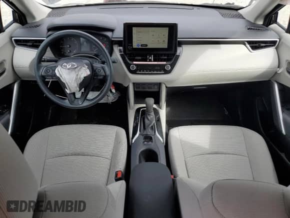 2024 Toyota Corolla Cross L с VIN 7MUAAAAG1RV086440, выставлен на аукционе Copart как лот 81976445 с пробегом 14 172 миль миль и Списание • Salvage title. История ставок и продаж доступна на DreamBid. Изображение 8.