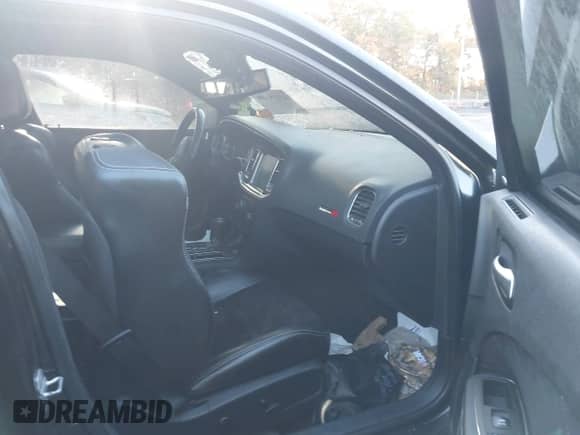 2013 Dodge Charger SRT-8 z VIN 2C3CDXEJ1DH534853, wystawiony jako IAAI lot #43490988 z przebiegiem Nie podano mil oraz . Historia ofert i sprzedaży dostępna na DreamBid. Obrazek 5.