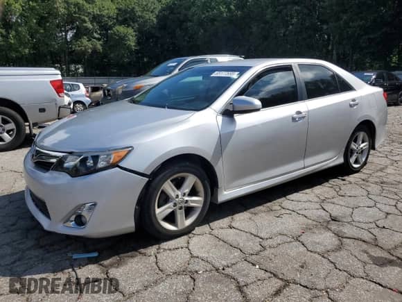 2014 Toyota Camry SE с VIN 4T1BF1FK3EU746900, выставлен на аукционе Copart как лот 65177555 с пробегом 110 136 миль миль и Списание • Salvage title. История ставок и продаж доступна на DreamBid. Изображение 1.